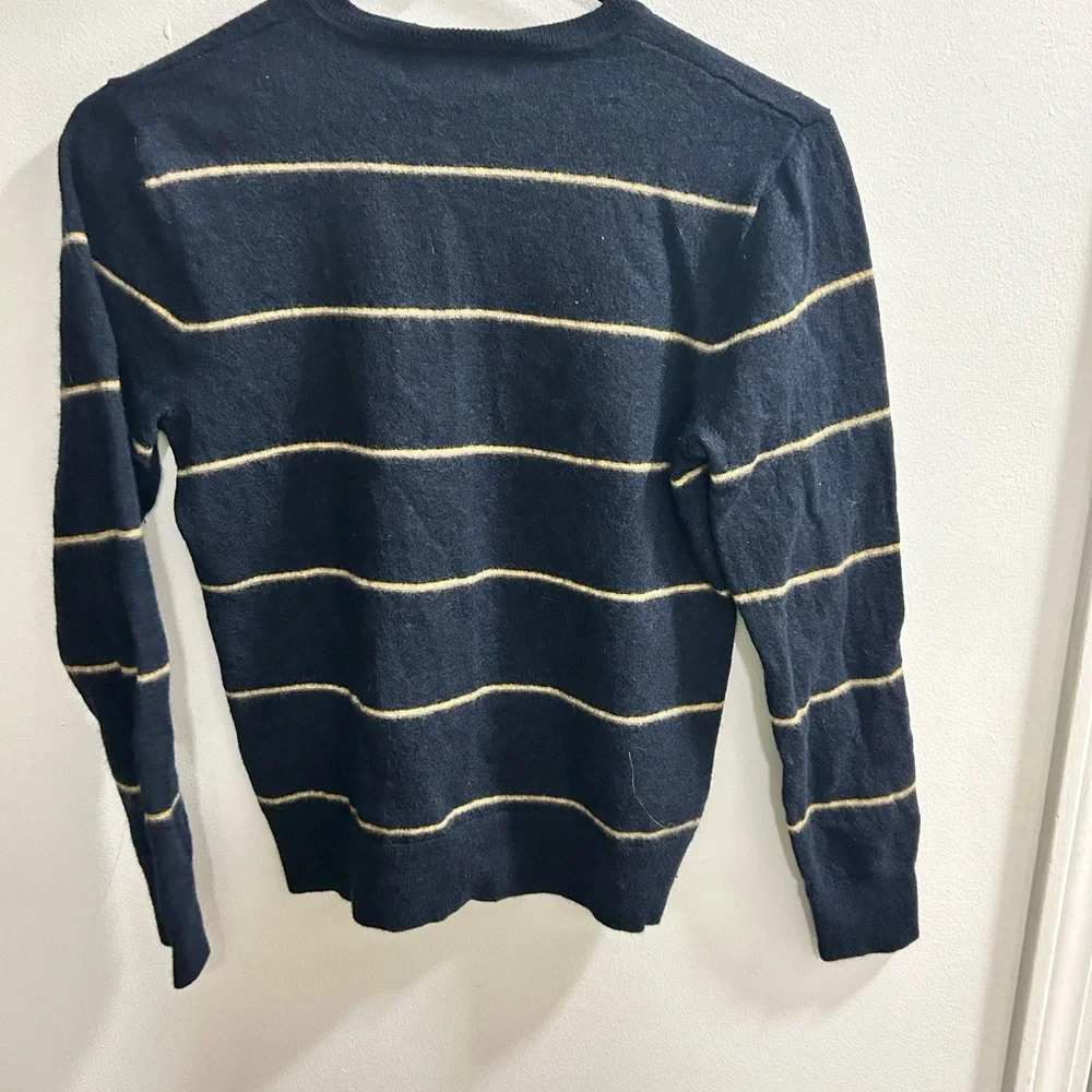 Banana Republic Men's V-Neck Sweater in Navy and Cream 100%‎ Merino Wool Sz S